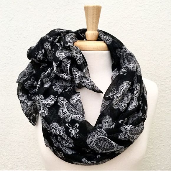 Do Everything in Love, Medallion Print Gauzy Scarf, NWT - Picture 1 of 8